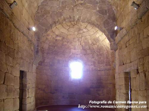 INTERIOR DE LA CABECERA DEL TEMPLO